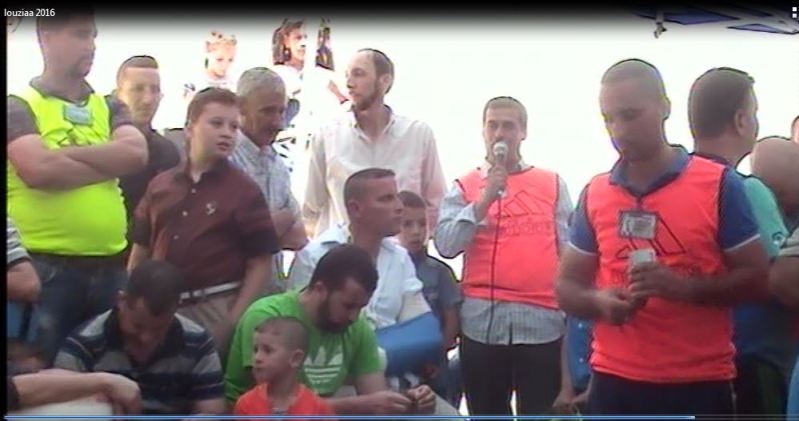 Ambiance de fête à Bouzelatène