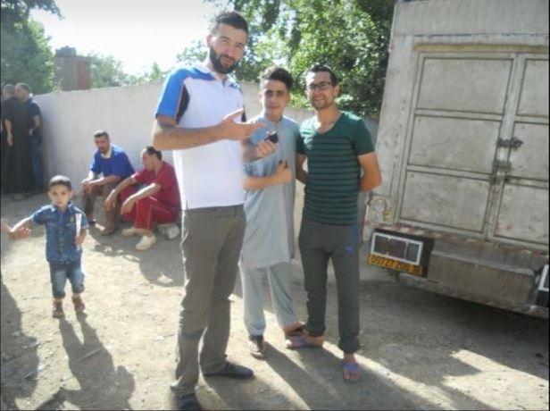 Ambiance de fête à Bouzelatène