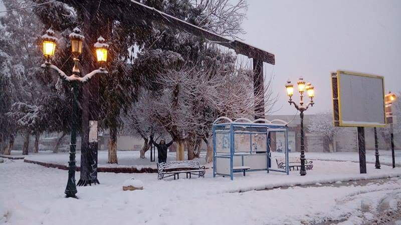 Jour de neige , vu sur l'arrêt de bus en face de la vieille poste ( Geryville ) El bayadh centre ville