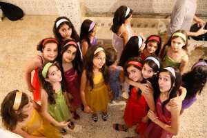 Chorale de petites filles Kabyles à l'ouverture Raconte-Arts 2017 (Ath Ouabane)