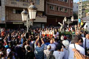 Chorale de filles Kabyles à l'ouverture Raconte-Arts 2017 (Ath Ouabane)