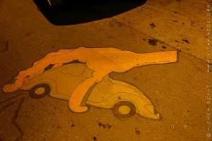 La main du peuple de Merine Hadj Abderrahmane peinte au Festival international raconte-arts La 14e édition à Aït Ouabane