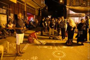 Jeune plasticienne au Festival international raconte-arts La 14e édition à Aït Ouabane