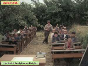 Juillet 1956Une école à Bou Ighzer, en Kabylie