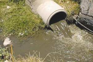 DÉCHETS MÉNAGERS, DÉCHARGES ANARCHIQUES, EAUX USÉES, POLLUTION DE L’AIR…  L’Algérie malade de… son environnement !