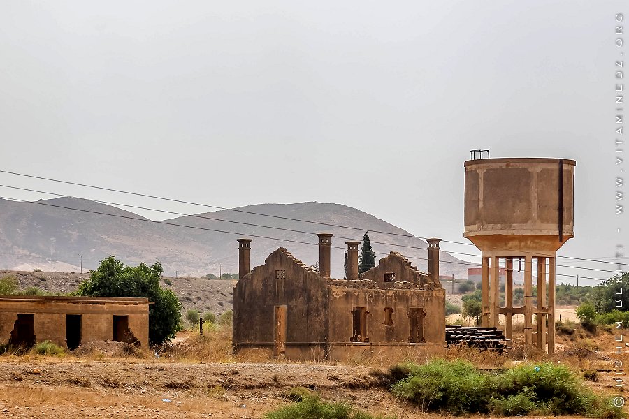 Sidi boudjenane, ancienne gare abandonnée