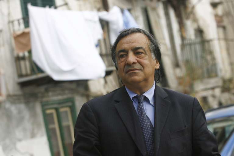 Planète - Le maire de Palerme: «J’ai honte d’être européen, quand on voit le sort qui est fait aux migrants»