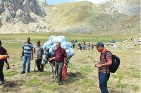 El Asnam (Bouira) - Tikjda:  Campagne de nettoyage du lac Agoulmim