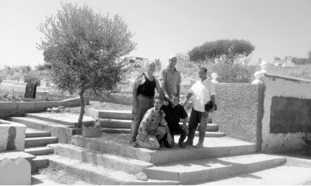 Kifane Lamamra (Bouira) - Des bénévoles réhabilitent le cimetière