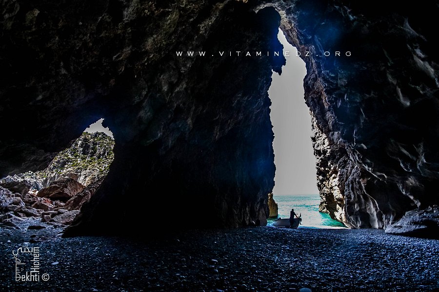 Grotte de la Plage sauvage de Barbajani (Tlemcen)