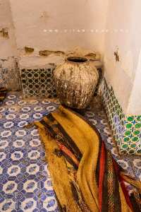 Interieur Marabout Sidi El Berraq au cimetière ottoman de Kalaa Beni Rached