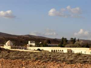 عين ماضي وقصر كوردان العريق