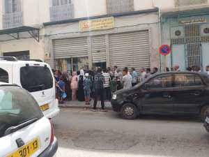 Pénurie du livre scolaire : chaine devant l'office national des publications scolaires