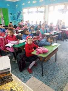 الكتكونة حفيدتي زينب مقراني  تلتحق بالمدرسة لاول مرة اتمنى لها التوفيق