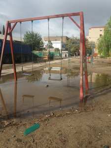 Aire de Jeu à Abou Tachfine, là ou sont supposés jouer nos enfants ...