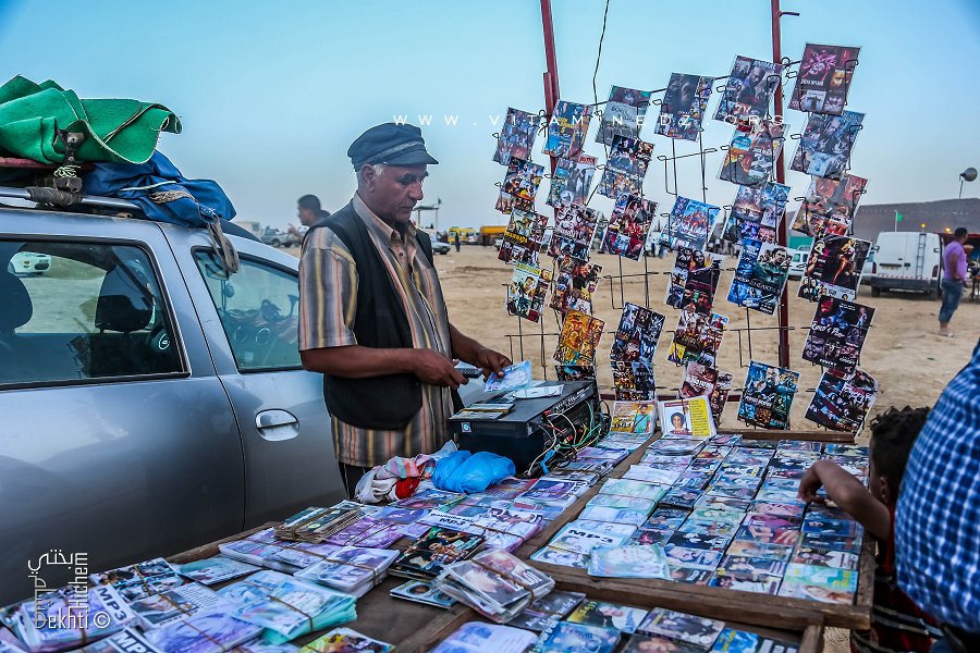 Vendeur de Cassettes et CDs à la waada du Saint Sidi Yahia Bensfia (Commune Sidi El Djillali - Tlemcen)