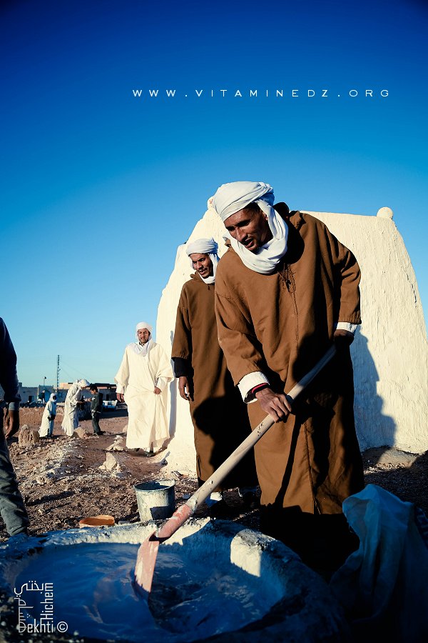 Chaulage de la tombe de Sidi Ahmed Zine lors de sa Ziara à Alamellal (Timimoun) Selka et tejyir (chalage) le Mardi 26 Décembre 2017 -  7. Rabi al-Akhir (ethani) 1439