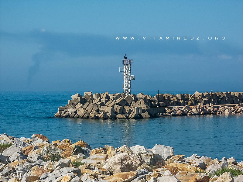 Balise au port d'El Marsa - Wilaya de Skikda
