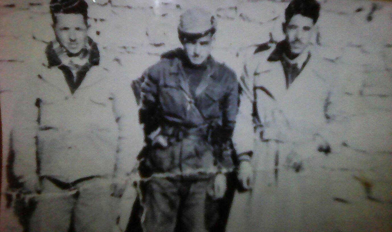 المجاهد قايد الولاية الاولى التاريخية الاوراس نمامشة الشهيد على النمر مع رفيقيه