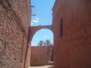 Arc à l'intérieur du ksar de Tiout