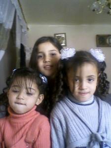 Lina, Faiza et Nesrine, filles de Tibar CHIBANI