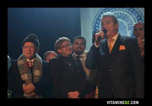 Hamedi Bennani sur scène avec Madame la Ministre de la Culture d'Algérie Khalida Toumi à Tlemcen