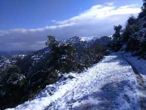 Tadart Imezgharen (village Mezraza) Frikat   Ifataten