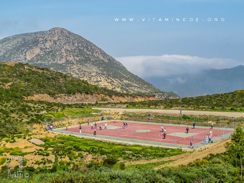 Stade non loin du village de Tadjra