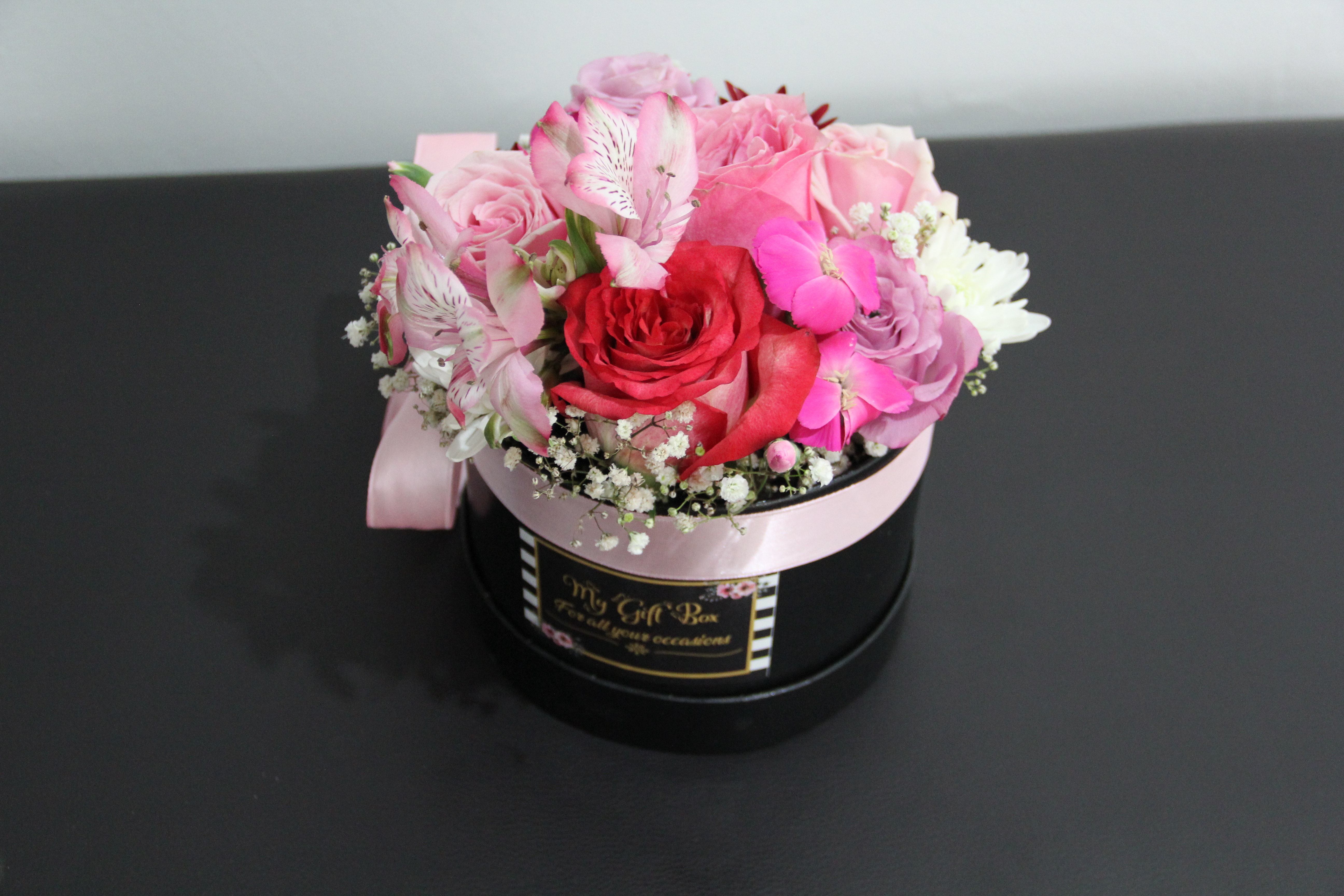 gift box flowers
