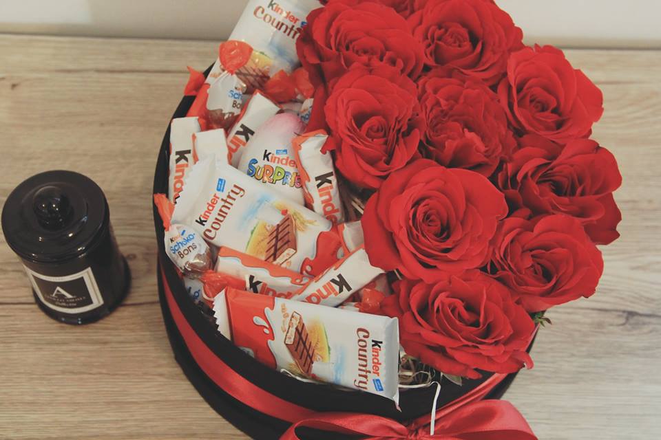 half chocolats and half flowers