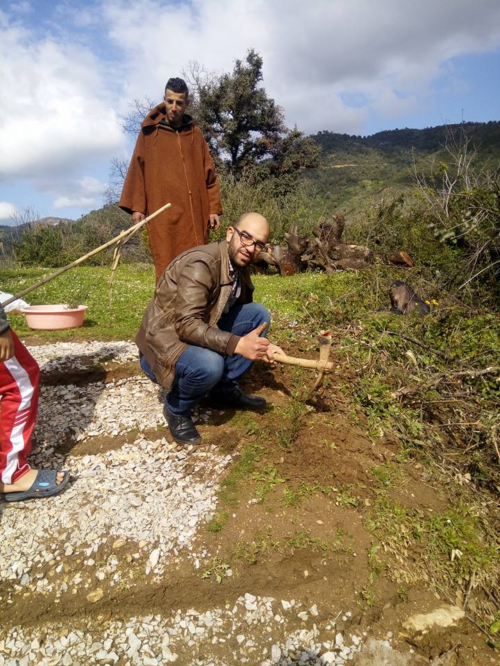 Plantation des arbres au village Tifaou-HEllil ! Comité de village
