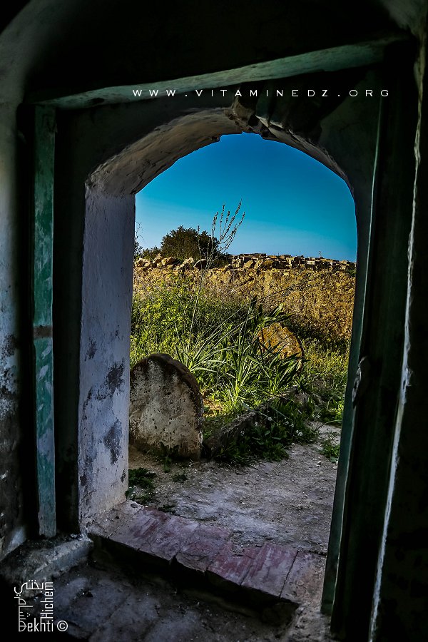 A l'interieur de la goubba de Sidi Laidouni (Ouzidan-Tlemcen)