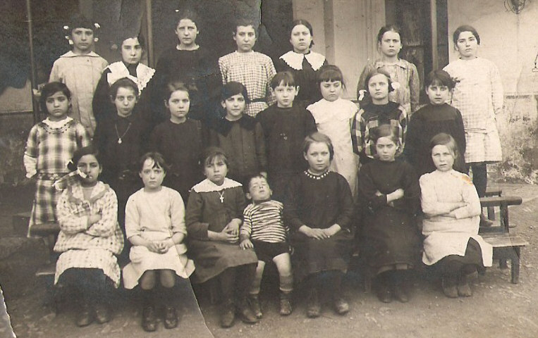 Ecoles d'Ain-Bessem en 1915