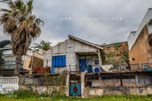 Cabane à l'abandon de la plage du Puits à Beni Saf