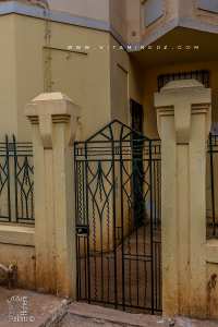 Porte d'un Cabanon à la plage du Puits à Beni Saf