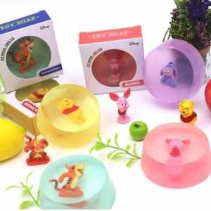 صابــــون   مخصص للأطفال بداخله لعب