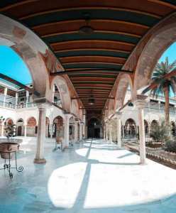 Constantine, de 2500  2500  années d'existence .