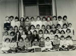 l'Ecole de filles des ALLOBROGES (El Biar) et date de Janvier 1962.
