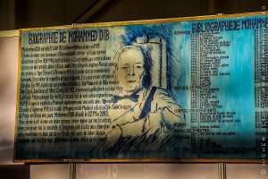 Magnifique fresque retraçant la biographie de Mohamed Dib ainsi que sa bibliographie ...