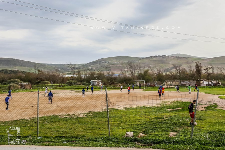 Stade de Rachgoun ... le foot toujours present bien plus que les sports aquatiques