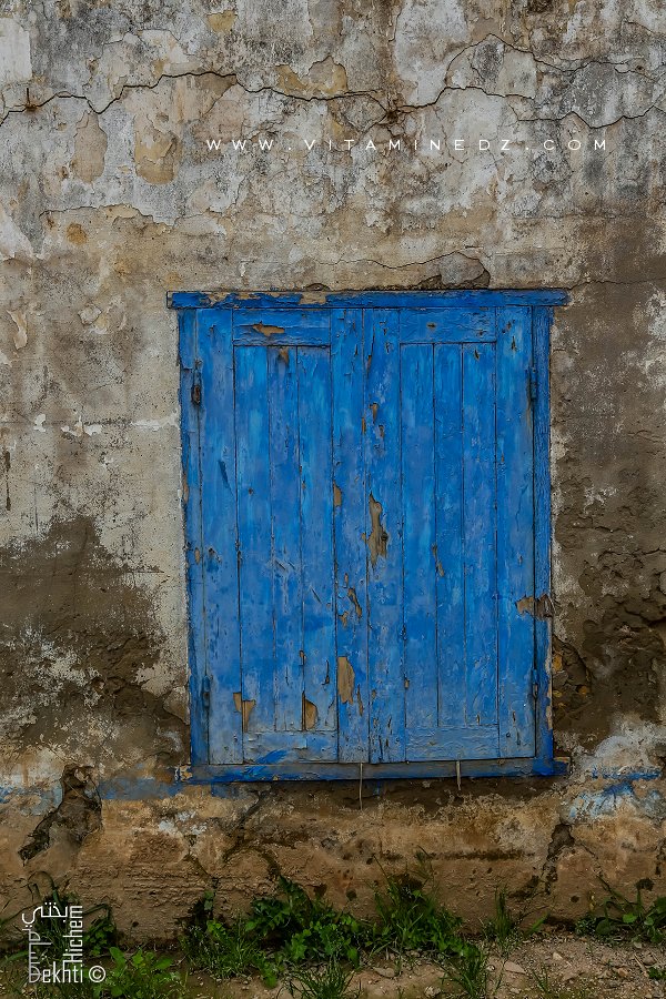 Porte en bois au port de Beni Saf