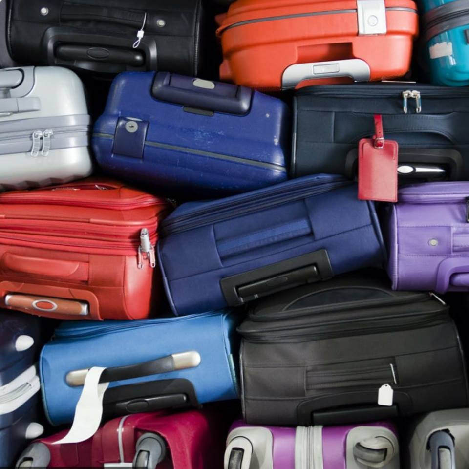 Comment être le premier dans un aérogare à récupérer sa valise sur le tapis ?