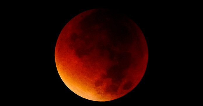 ECLIPSE LUNAIRE DU 27 JUILLET 2018 : LA PLUS LONGUE DU SIÈCLE