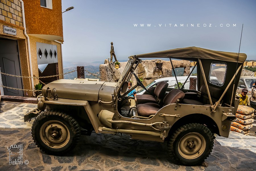 Une ancienne Jeep au village de Tiferdoud