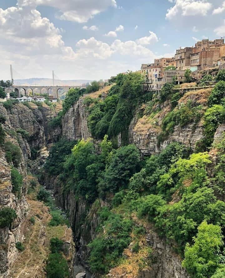 Constantine, de 2500 