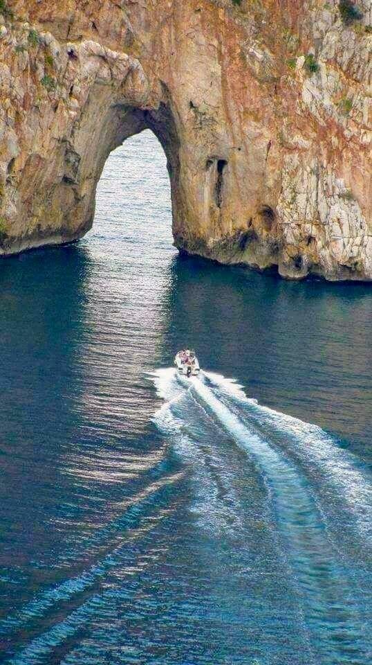 Bonjour et bonne  Fête,  #Béjaïa... !