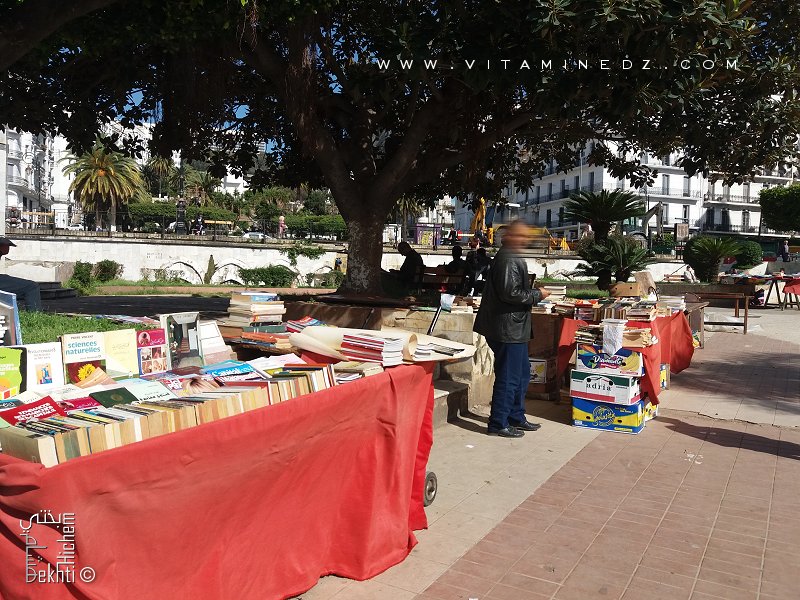 Mohamed le bouquiniste de la grande poste d'Alger
