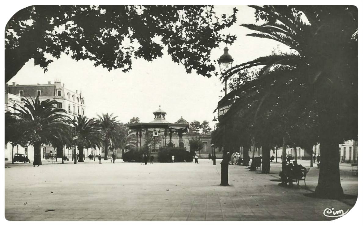 La place du 1er-Novembre de la ville de Sidi-Bel-Abbès