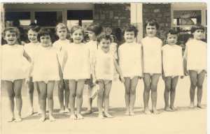 1957 - Dernière année de maternelle - école de filles