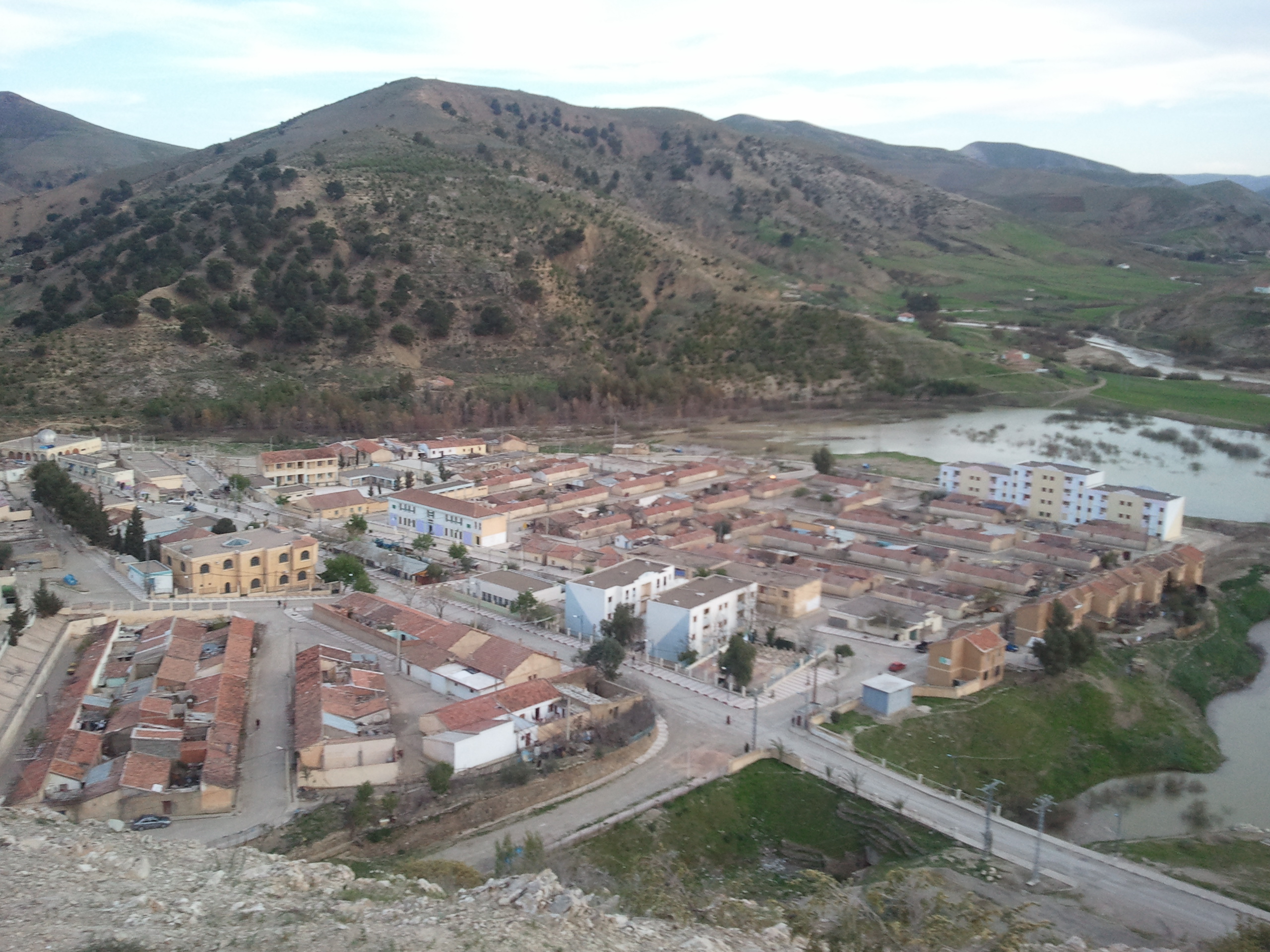 بندقية تيسمسيلت هي بلدية بني شعيب